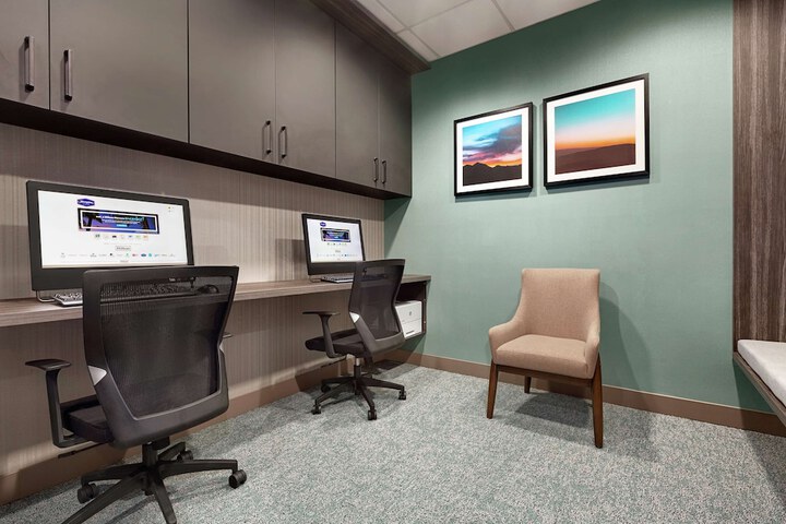Business Center 50 of 50