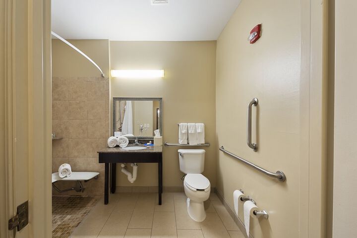 Room 15 of 37