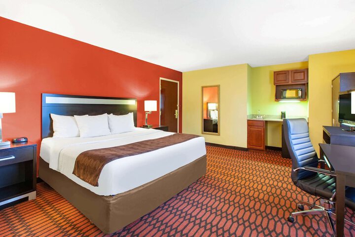 Room 21 of 42