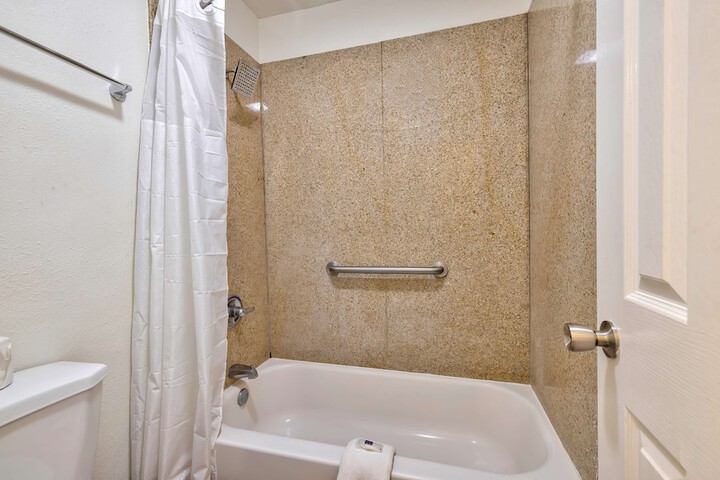 Room 20 of 34