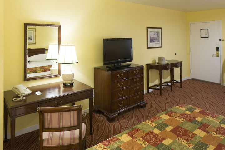 Room 22 of 37