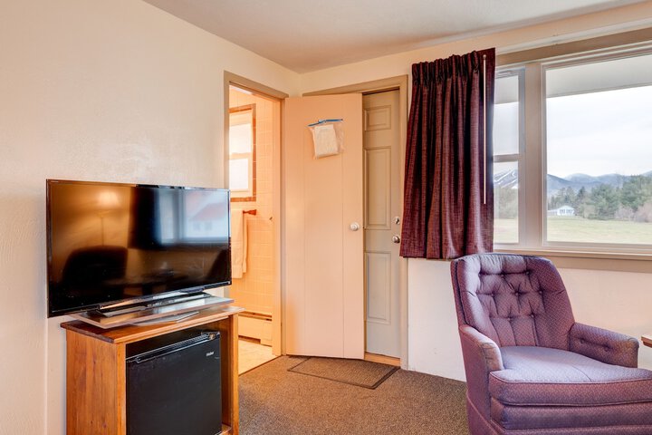 Room 53 of 75