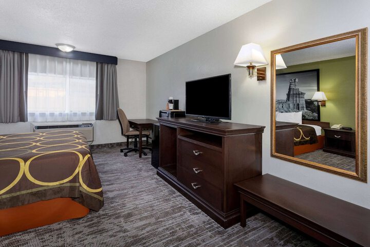 Room 16 of 54