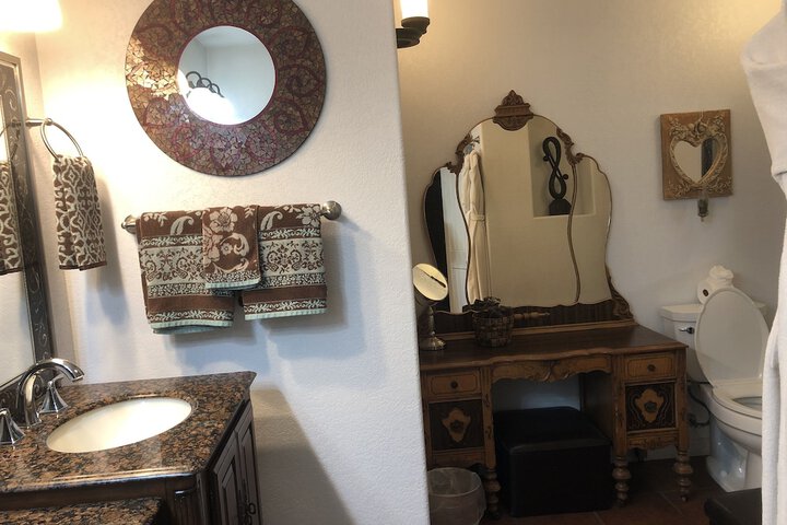 Echo Canyon Spa Resort (Adults Only)