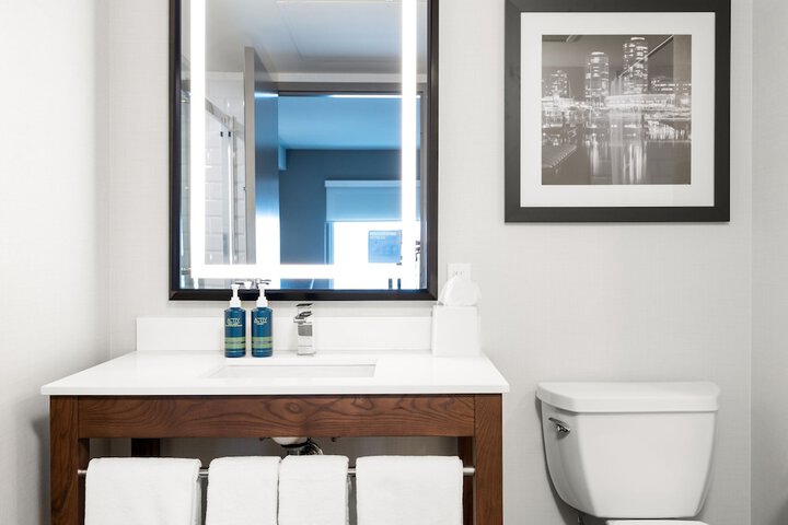 Four Points by Sheraton Kelowna Airport