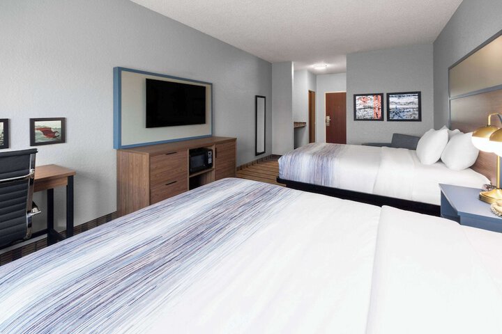 AmericInn by Wyndham Grinnell