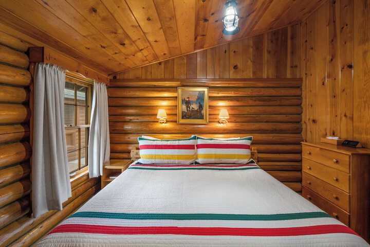 El Western Cabins & Lodges
