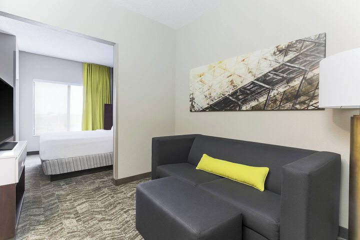 Room 12 of 30