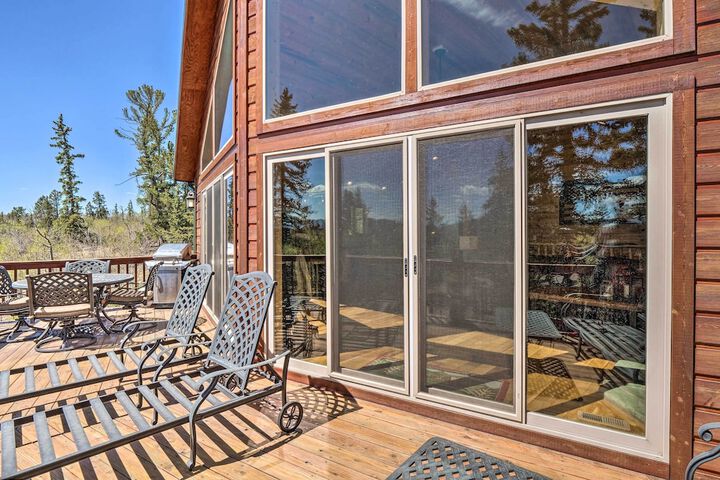 Jefferson Cabin w / Fire Pit: Near Hiking Trails!