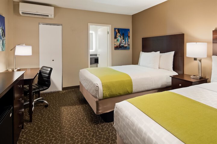 Room 14 of 27