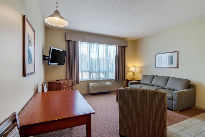 Room 32 of 43