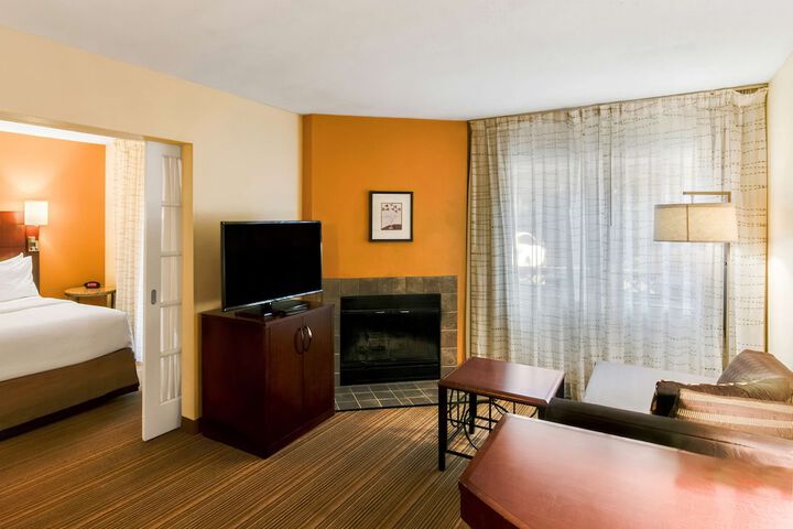 Room 17 of 40