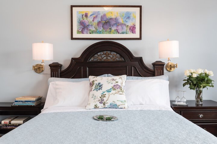 Honeybee Inn Bed & Breakfast