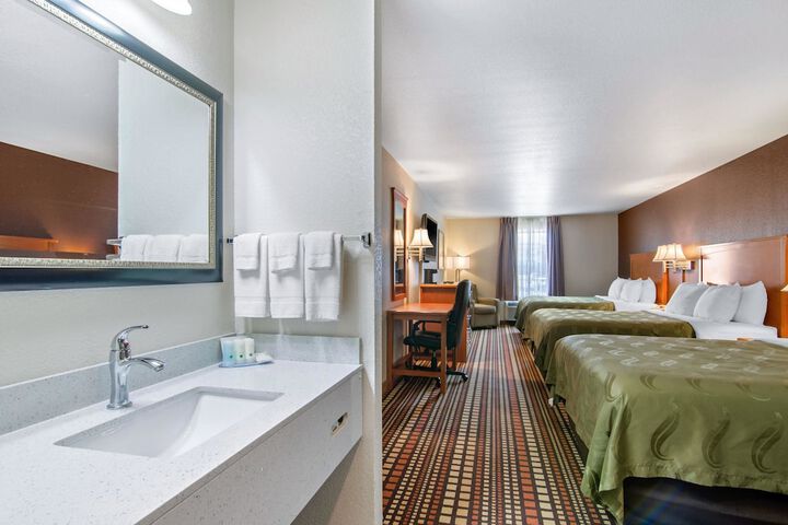 Room 21 of 28