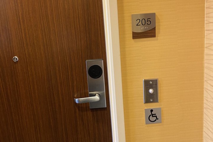 Room 22 of 36