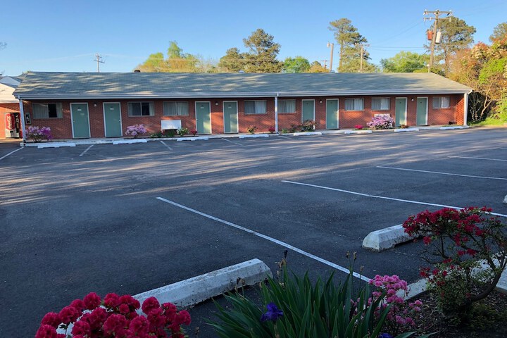 Bassett Motel