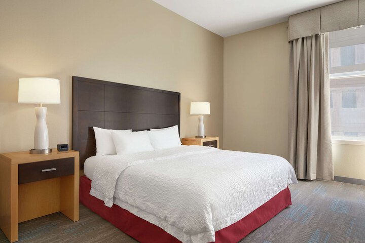 Room 26 of 108