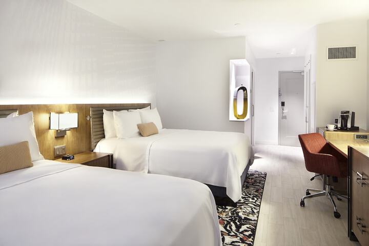 Room 33 of 67
