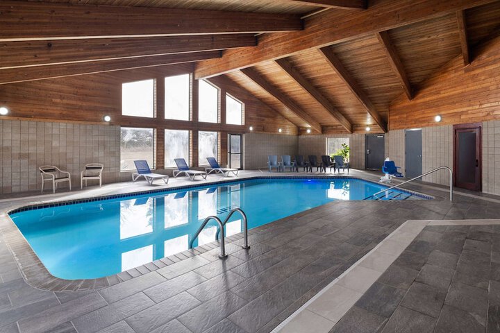 Pool 4 of 39