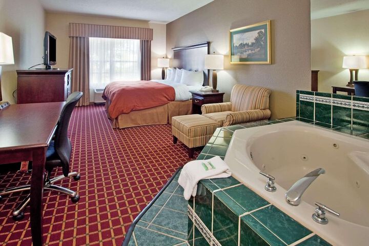 Room 5 of 17