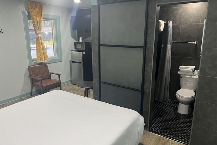 Room 10 of 25