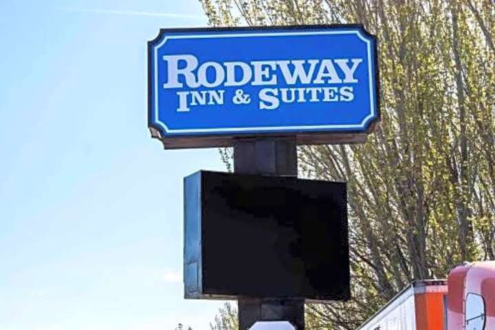 Rodeway Inn & Suites