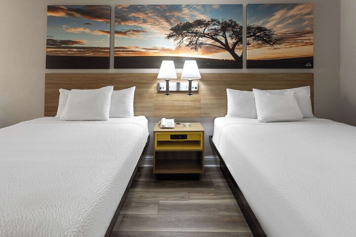 Room 21 of 61