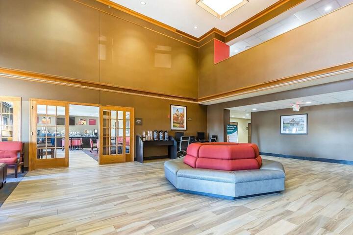 Comfort Suites St. Charles - St Louis