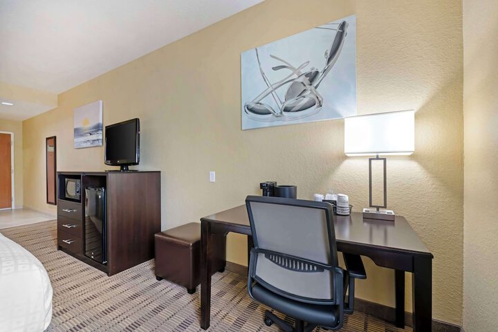 Room 14 of 30