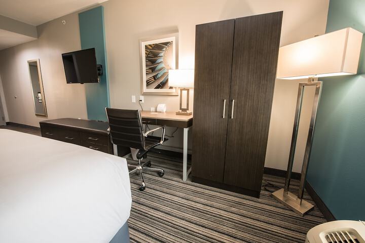 Room 60 of 98