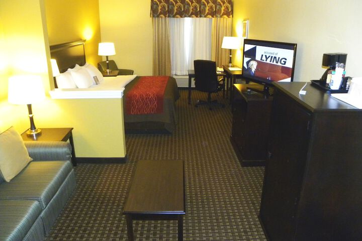 Comfort Inn & Suites Regional Medical Center