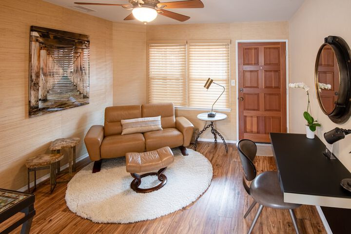 Room 45 of 158