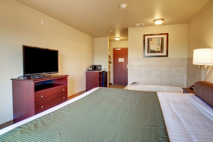 Room 28 of 41