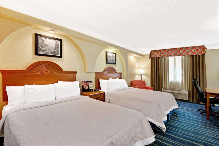 Room 31 of 43