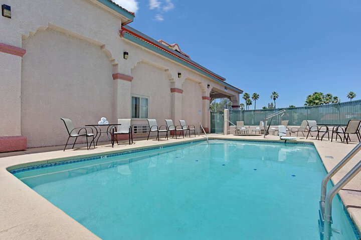 Pool 5 of 23