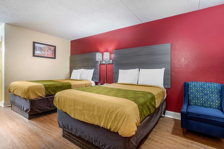 Room 12 of 30