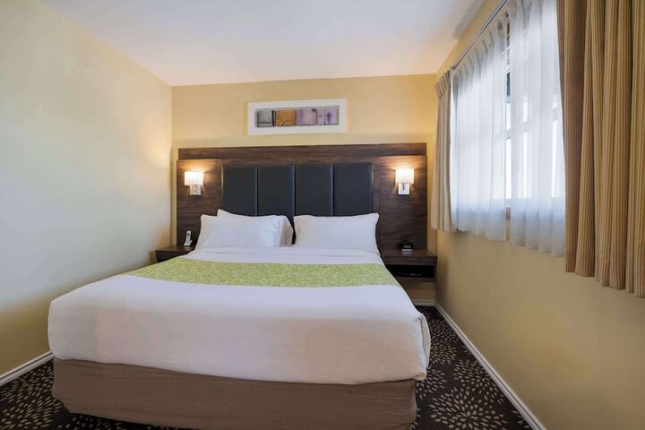 Room 44 of 78