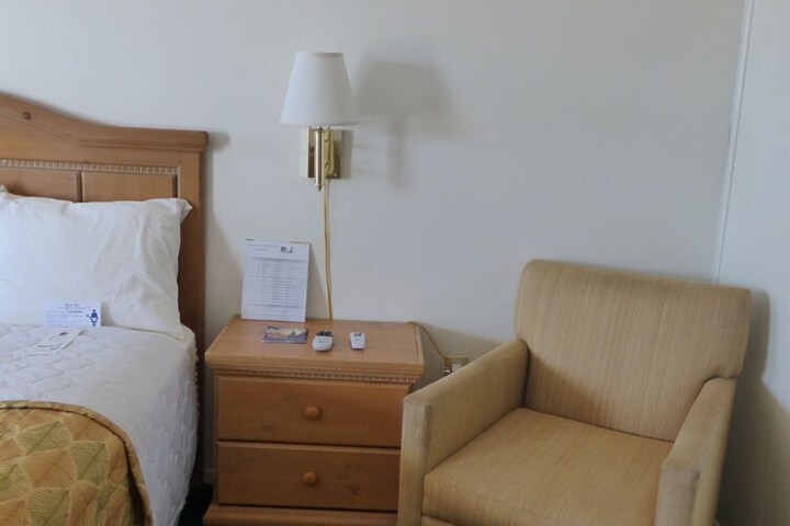 Room 13 of 35