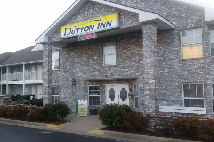 Hotel 3 of 75