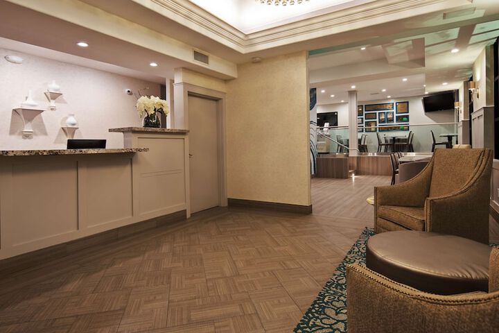 Hotel Interior 11 of 36