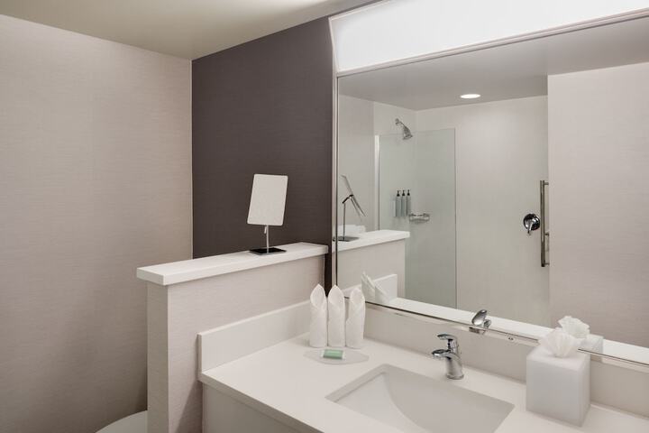 Courtyard by Marriott Stamford Downtown
