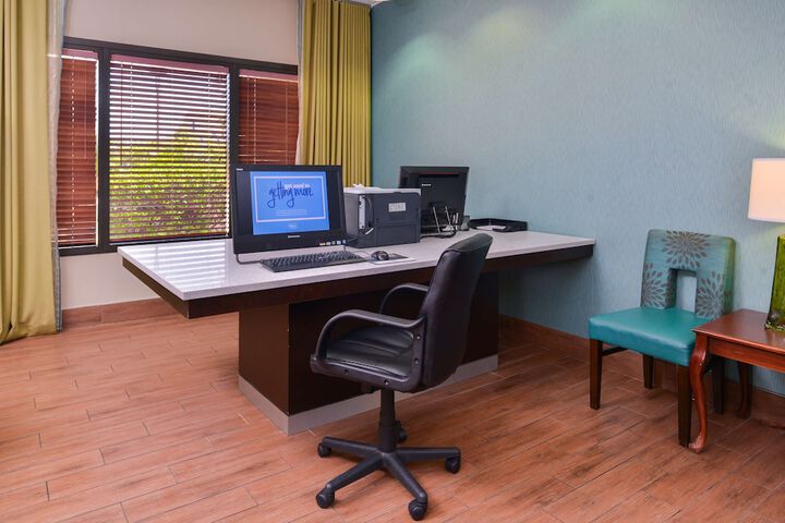 Business Center 31 of 31