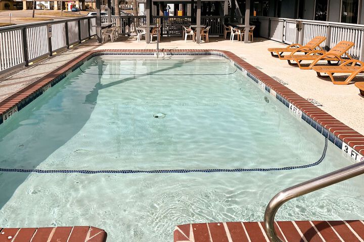 Pool 16 of 36