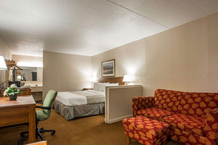 Room 26 of 37