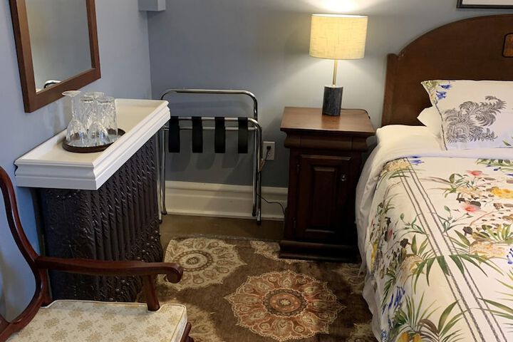 Room 51 of 61