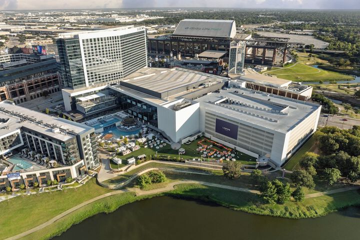 Loews Arlington