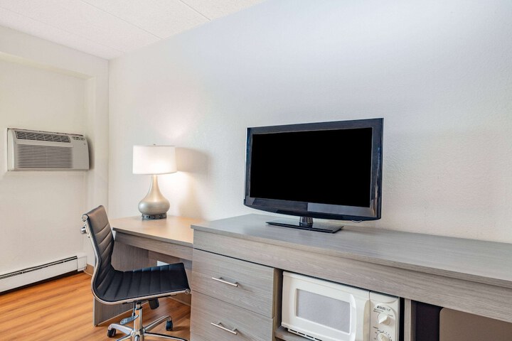 Room 15 of 31