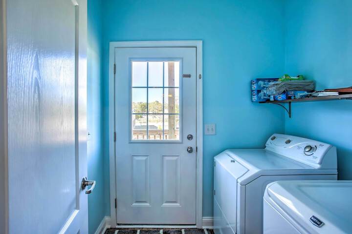 Ocean Isle Beach Escape - Centrally Located!