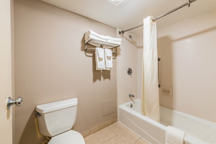 Room 2 of 9