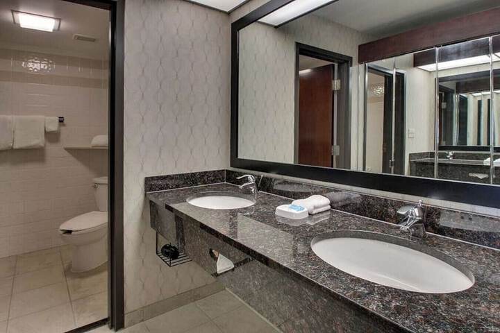 Heritage Inn Suites Houston / Sugar Land Trademark by Wyndham